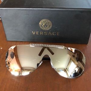 Brand New Men’s Versace shields